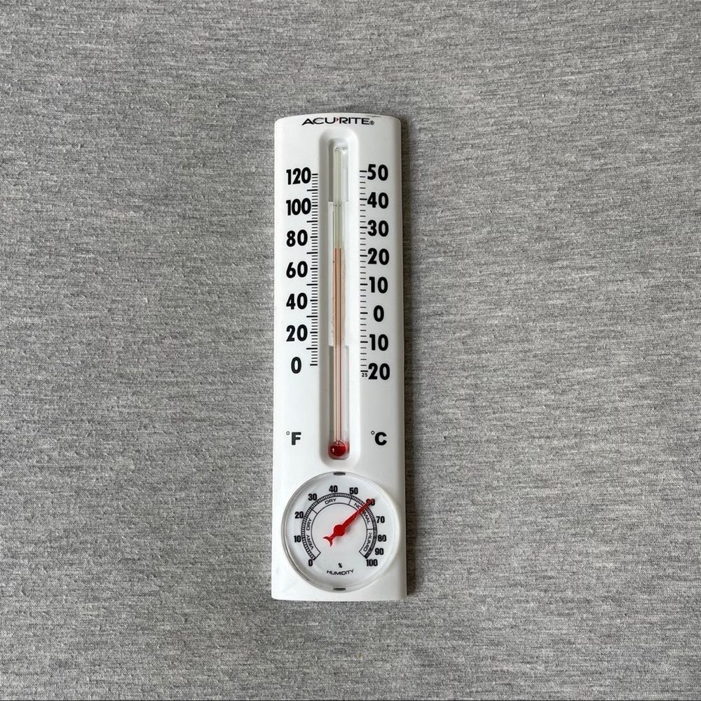 AcuRite Thermometer with Humidity Reader
